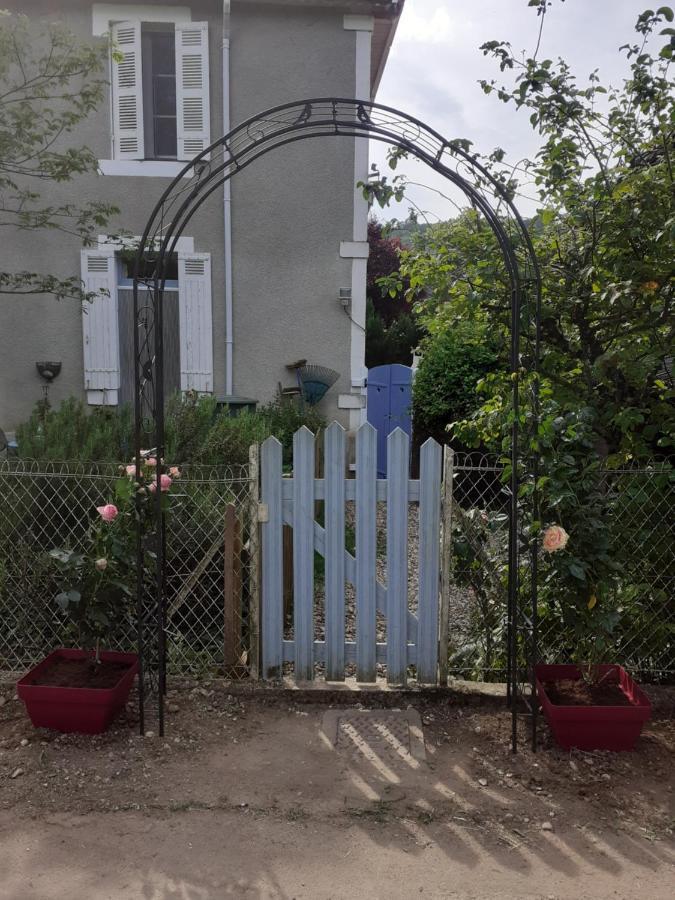 La rose des bories Apartamento Valojoulx Exterior foto