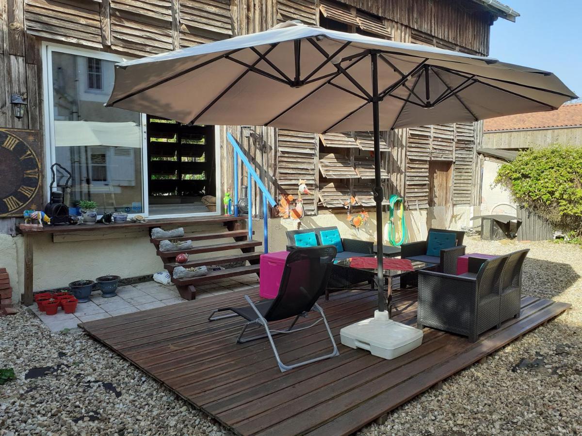 La rose des bories Apartamento Valojoulx Exterior foto